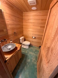 The Barns at Crest Hill Main Barn bathroom open